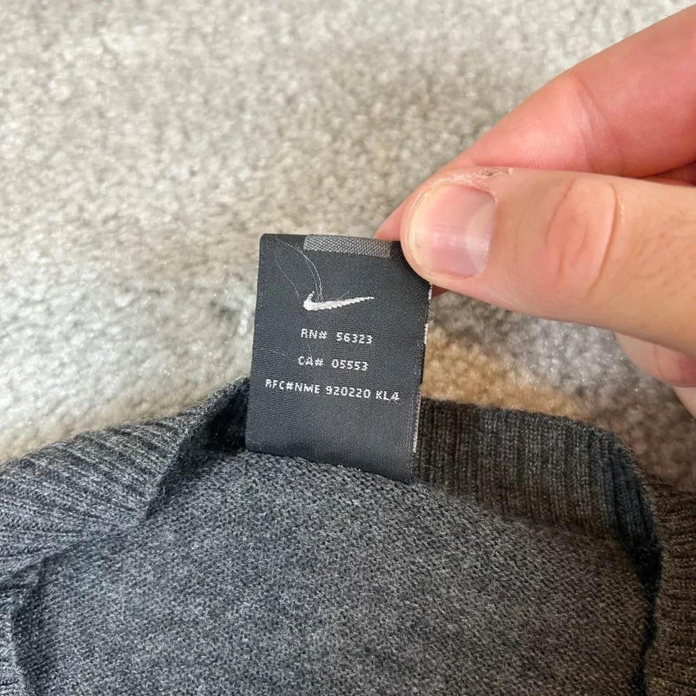 Nike Golf Sweater Vest Mens Large Gray 100% Merino Wool V-Neck Sleeveless Knit